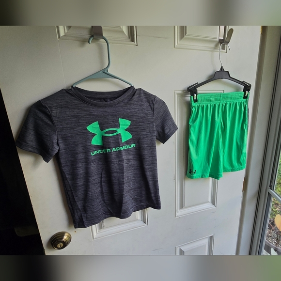 Under Armour Other - Under Armour Gray and Green Kids Set